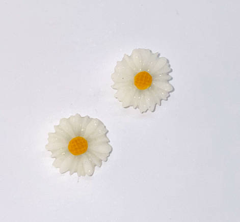Daisy Studs - 6
